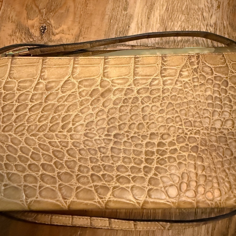 Rene New York VINTAGE Elegant Tan Crocodile-Embossed Purse immaculate condition - Picture 10 of 11